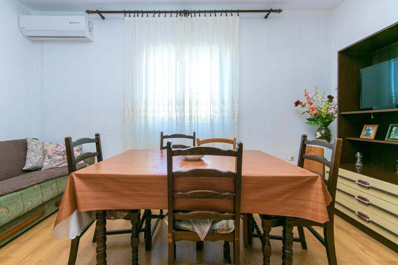 Apartments With A Parking Space Gradac, Makarska - 14708 Exterior foto